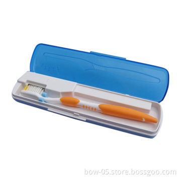 Portable ultraviolet radiation sterilization toothbrush cases with USB interface
